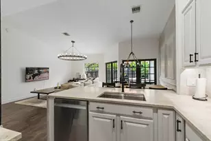 13504 Fountain View Blvd, Wellington, FL 33414 - Photo 7