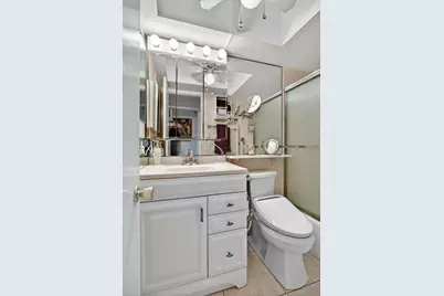 100 SE 6th Avenue #303, Pompano Beach, FL 33060 - Photo 21