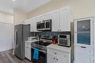 108 Half Moon Cir, Hypoluxo, FL 33462 - Photo 7