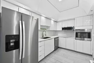 4001 S Ocean Dr, Hollywood, FL 33019 - Photo 9