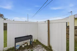 798 SW Carmelite St, Port Saint Lucie, FL 34983 - Photo 17