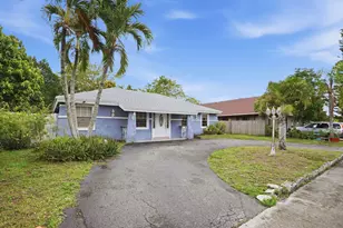 1301 SW 75th Ave, North Lauderdale, FL 33068 - Photo 11