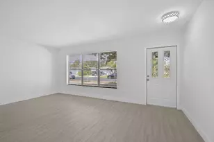 129 Bilbao St, Royal Palm Beach, FL 33411 - Photo 5