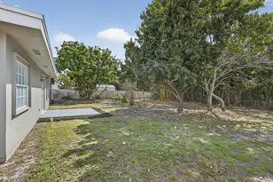 129 Bilbao St, Royal Palm Beach, FL 33411 - Photo 29