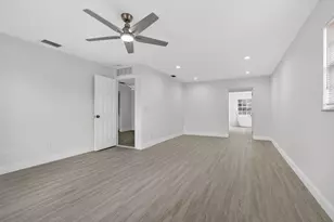 129 Bilbao St, Royal Palm Beach, FL 33411 - Photo 19