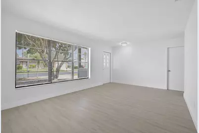 129 Bilbao Street, Royal Palm Beach, FL 33411 - Photo 5