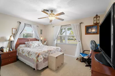 1341 SE Seashell Lane, Stuart, FL 34996 - Photo 19