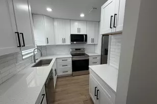 18081 SE Country Club Dr, Jupiter, FL 33469 - Photo 3