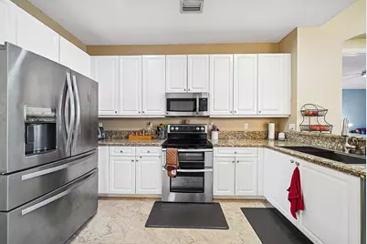 8147 Viale Matera, Lake Worth, FL 33467 - Photo 11