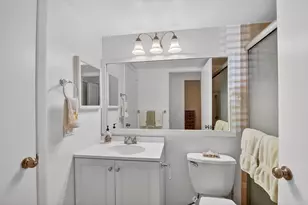 342 Pine Ridge Cir, Greenacres, FL 33463 - Photo 17