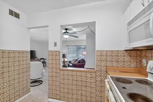 342 Pine Ridge Cir, Greenacres, FL 33463 - Photo 11