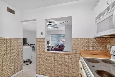 342 Pine Ridge Circle #D-1, Greenacres, FL 33463 - Photo 9