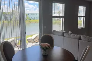 389 Salisbury Cir, Fort Pierce, FL 34982 - Photo 13