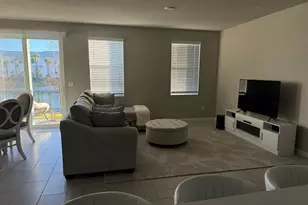 389 Salisbury Cir, Fort Pierce, FL 34982 - Photo 9