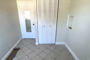 506 Lori Dr, Palm Springs, FL 33461 - Photo 9