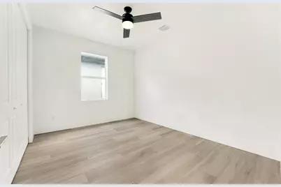 2653 Hiawatha Avenue, West Palm Beach, FL 33409 - Photo 9