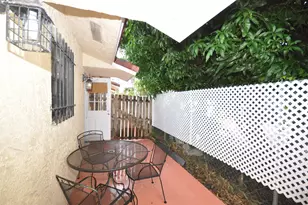 10 Evergreen Dr, Lake Park, FL 33403 - Photo 17