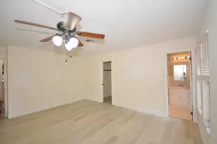 10 Evergreen Dr, Lake Park, FL 33403 - Photo 9