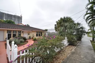 10 Evergreen Dr, Lake Park, FL 33403 - Photo 1