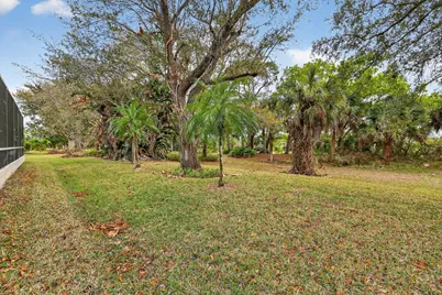 5545 W 1st Square SW, Vero Beach, FL 32968 - Photo 27
