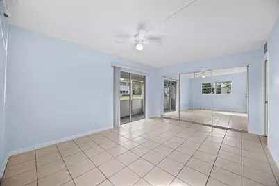 35 Sussex B, West Palm Beach, FL 33417 - Photo 3