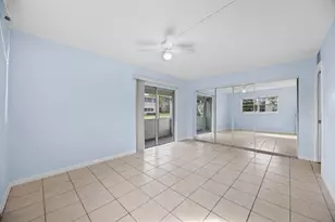 35 Sussex B, West Palm Beach, FL 33417 - Photo 3