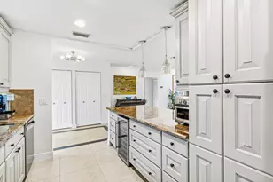 24 Cambridge Dr, Boynton Beach, FL 33436 - Photo 13