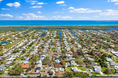 7954 SE Carlton Street E, Hobe Sound, FL 33455 - Photo 9