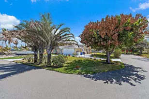 7954 SE Carlton Street E, Hobe Sound, FL 33455 - Photo 3