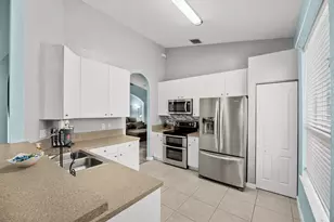 5738 Sunberry Cir, Fort Pierce, FL 34951 - Photo 13