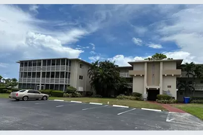 2562 N Garden Drive #206, Lake Worth, FL 33461 - Photo 1