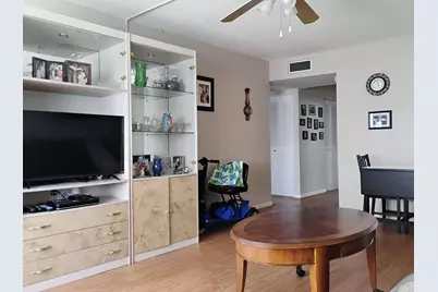 2562 N Garden Drive #206, Lake Worth, FL 33461 - Photo 5