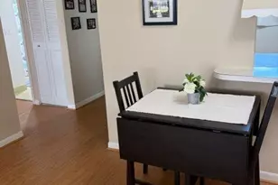 2562 N Garden Dr, Lake Worth, FL 33461 - Photo 5