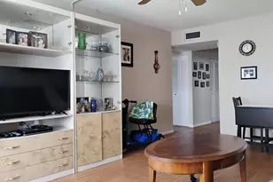 2562 N Garden Dr, Lake Worth, FL 33461 - Photo 5