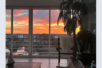 3465 Via Poinciana #803, Lake Worth, FL 33467 - Photo 3