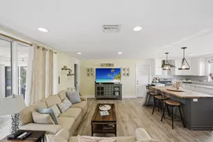 3854 Buttercup Cir S, Palm Beach Gardens, FL 33410 - Photo 7