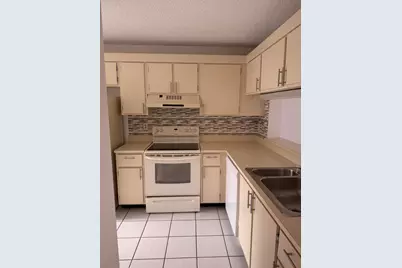 3146 Via Ponciana #301, Lake Worth, FL 33467 - Photo 21