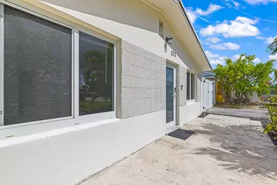 253 SW 2nd Court, Deerfield Beach, FL 33441 - Photo 19