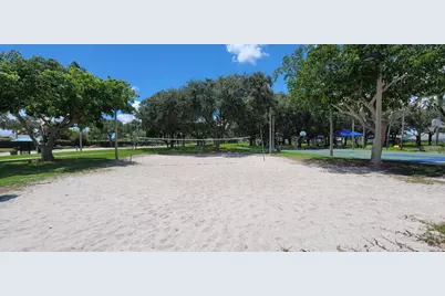 1509 Meadows Circle W, Boynton Beach, FL 33436 - Photo 27