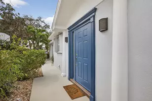 8269 St Johns Ct, Wellington, FL 33414 - Photo 5
