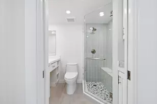 1041 Hillsboro Mile, Hillsboro Beach, FL 33062 - Photo 17