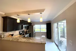 40 Essex Ct, Royal Palm Beach, FL 33411 - Photo 5