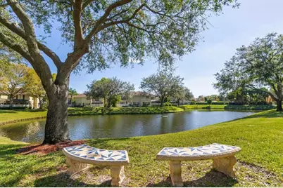 40 Essex Court #A, Royal Palm Beach, FL 33411 - Photo 1
