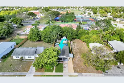 240 NW 9th Avenue, Delray Beach, FL 33444 - Photo 23