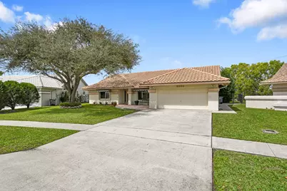 9232 Sun Pointe Drive, Boynton Beach, FL 33437 - Photo 3