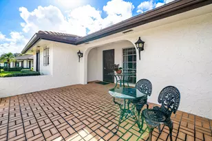 446 Pine Villa Dr, Atlantis, FL 33462 - Photo 9