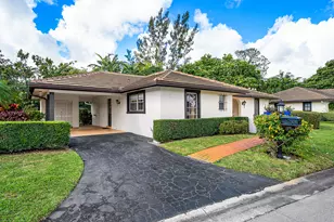 446 Pine Villa Dr, Atlantis, FL 33462 - Photo 5