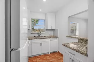 346 Windsor O, West Palm Beach, FL 33417 - Photo 7