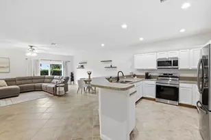 13408 Georgian Ct, Wellington, FL 33414 - Photo 3