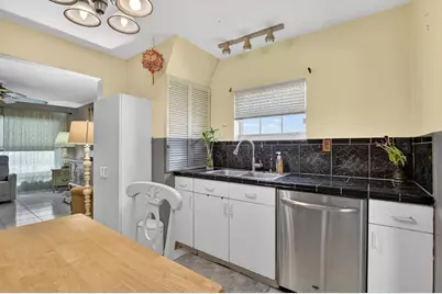 121 NW 28th Court, Pompano Beach, FL 33064 - Photo 11